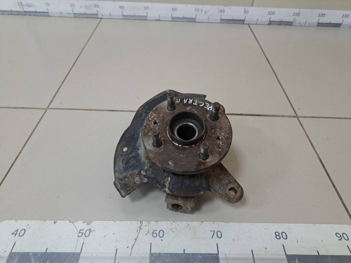 Кулак поворотный передний правый Kia Spectra 2001-2011