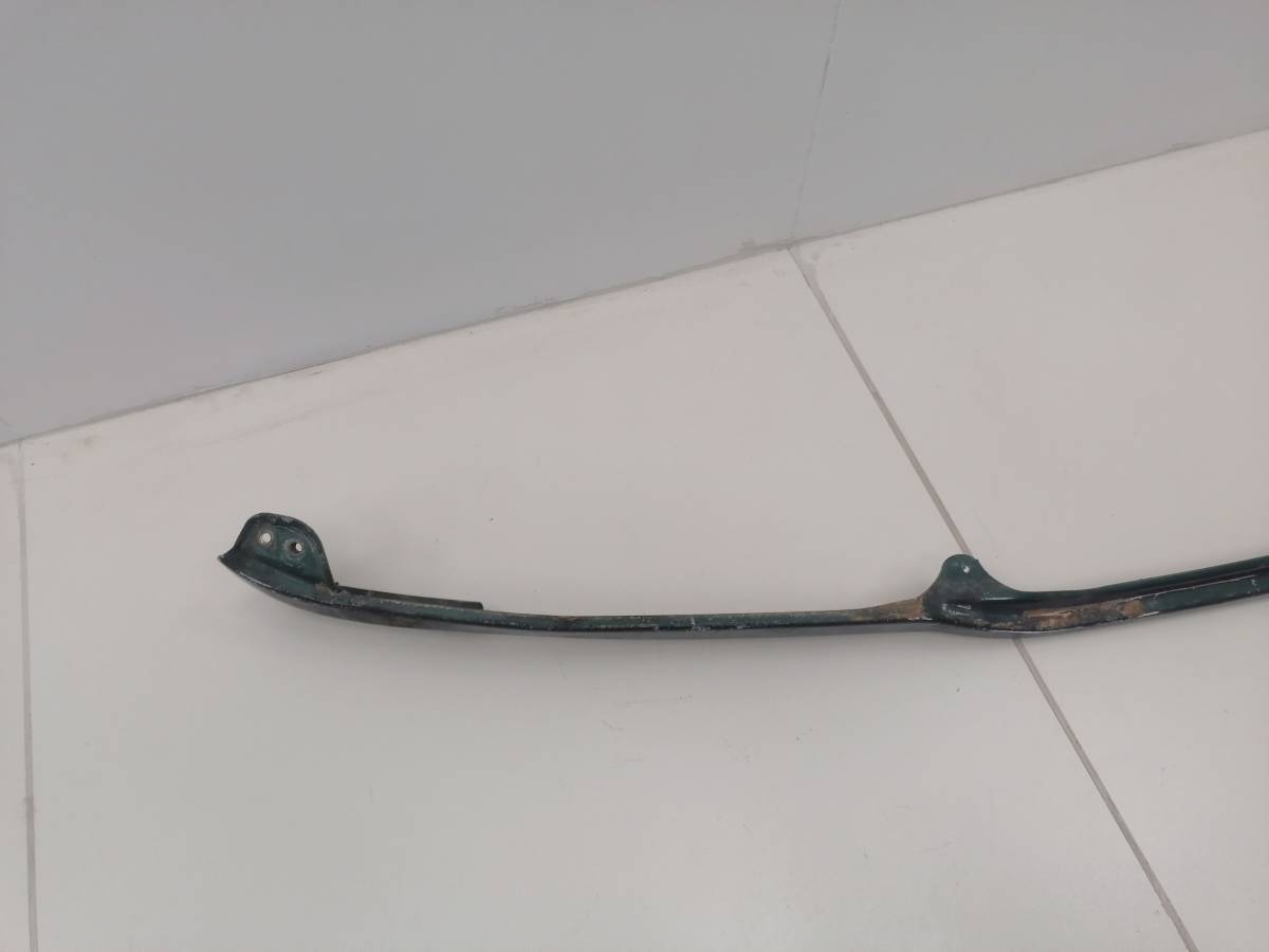Усилитель переднего бампера Toyota Land Cruiser (J100) 1998-2007