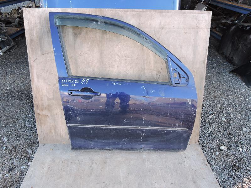 Дверь передняя правая для Mazda Demio (DW) 1997-2002