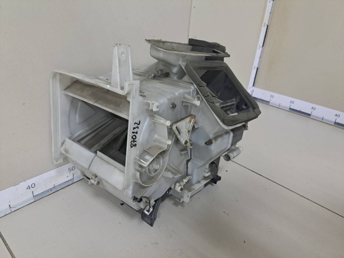 Корпус отопителя Mazda Capella (GF, GW) 1997-2002