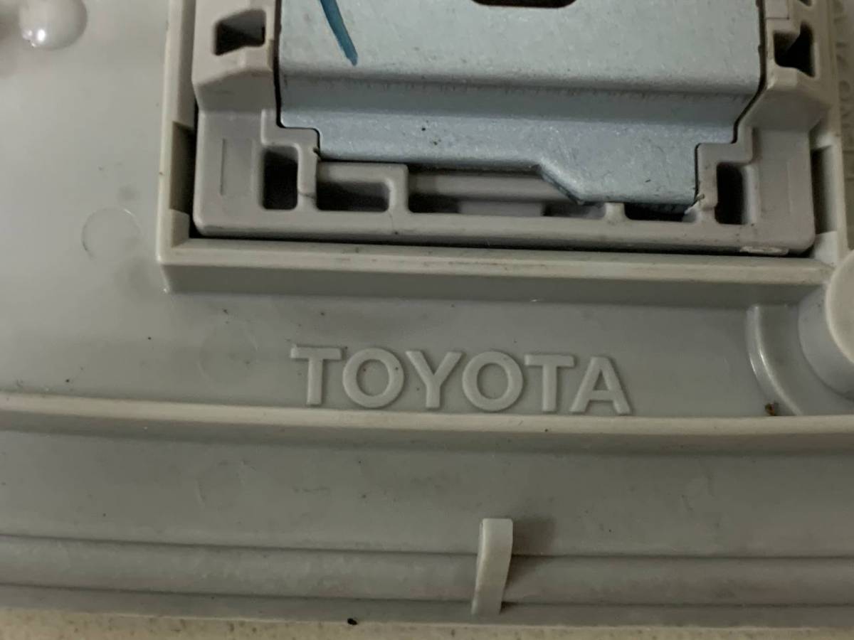 Плафон салонный Toyota Auris (E150) 2006-2012