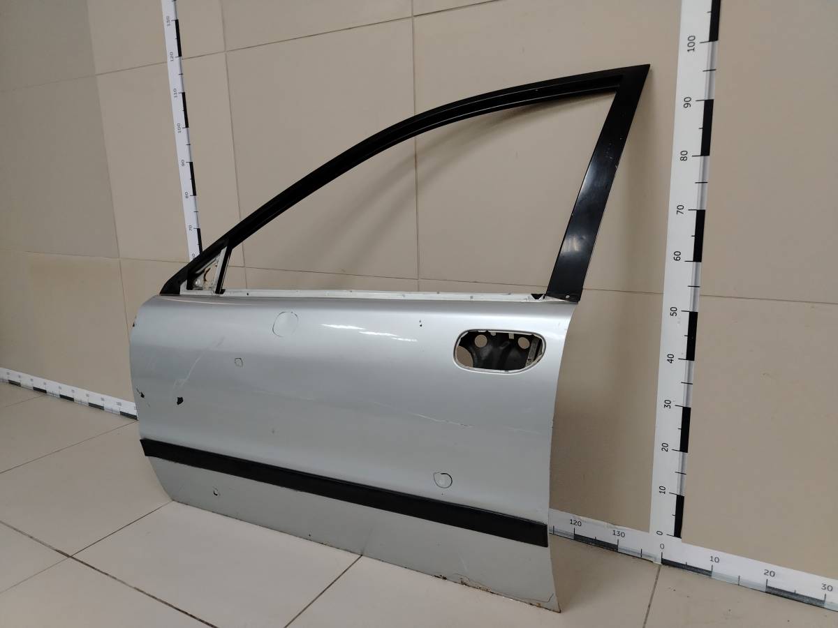 Дверь передняя левая Volvo V40 (VW) 1995-2004