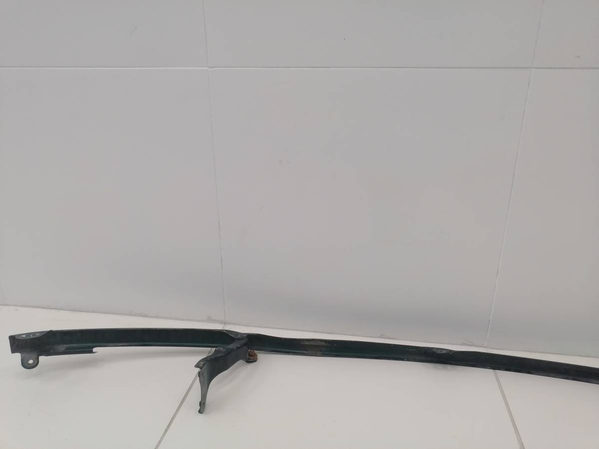Усилитель переднего бампера Toyota Land Cruiser (J100) 1998-2007