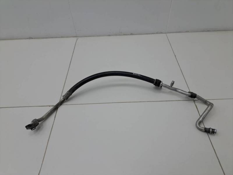 Трубка кондиционера Toyota Corolla E120 2001-2007 Трубка кондиционера Toyota Corolla E120 2001-2007