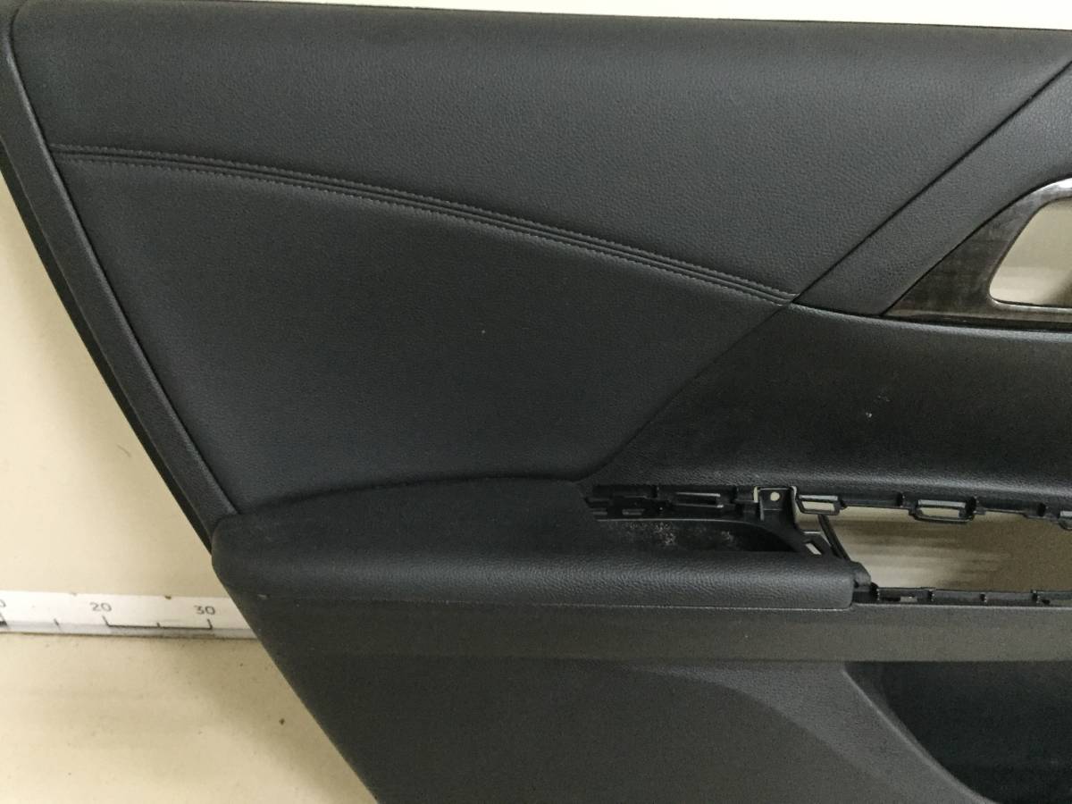 Обшивка двери передней левой Honda Accord 9 (CR) 2013-2015