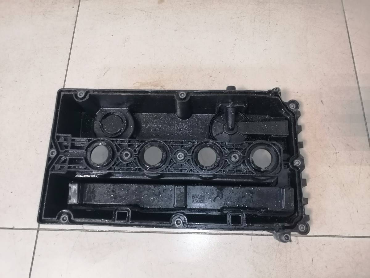 Крышка головки блока (клапанная) Chevrolet Cruze (J300) 2009-2016 Крышка головки блока (клапанная) Chevrolet Cruze (J300) 2009-2016