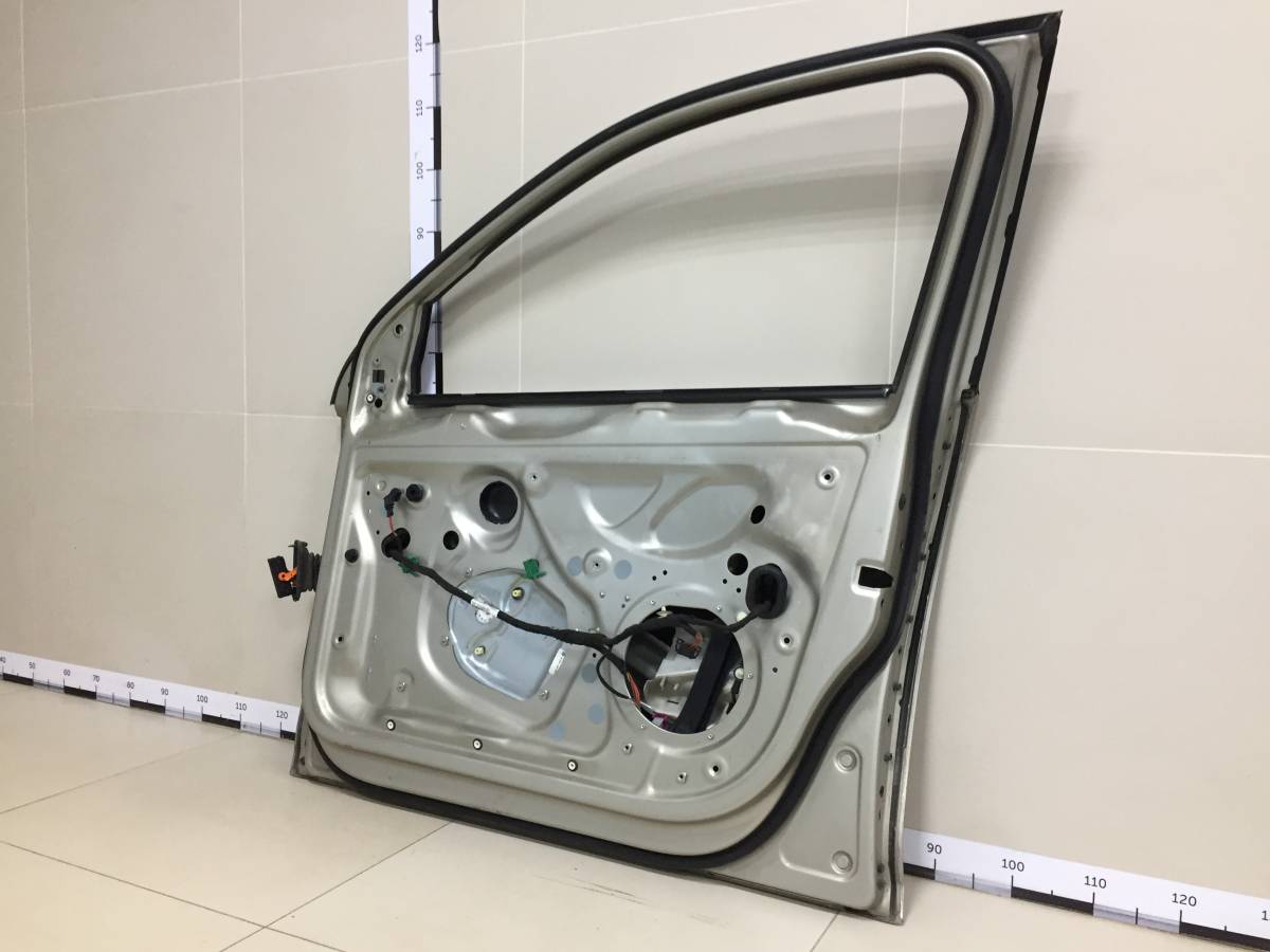 Дверь передняя правая Volkswagen Jetta (1K) 2006-2011