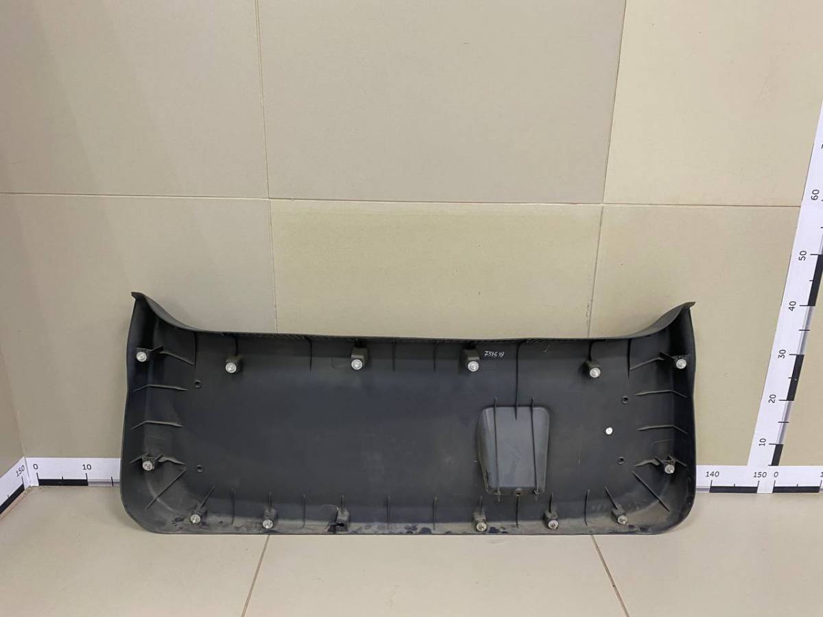 Обшивка двери багажника Mitsubishi Colt (Z3) 2003-2012