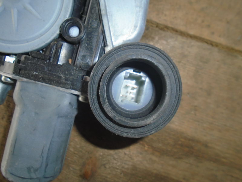Стеклоподъемник электр. передний правый для Toyota Land Cruiser (J200) 2007-2015