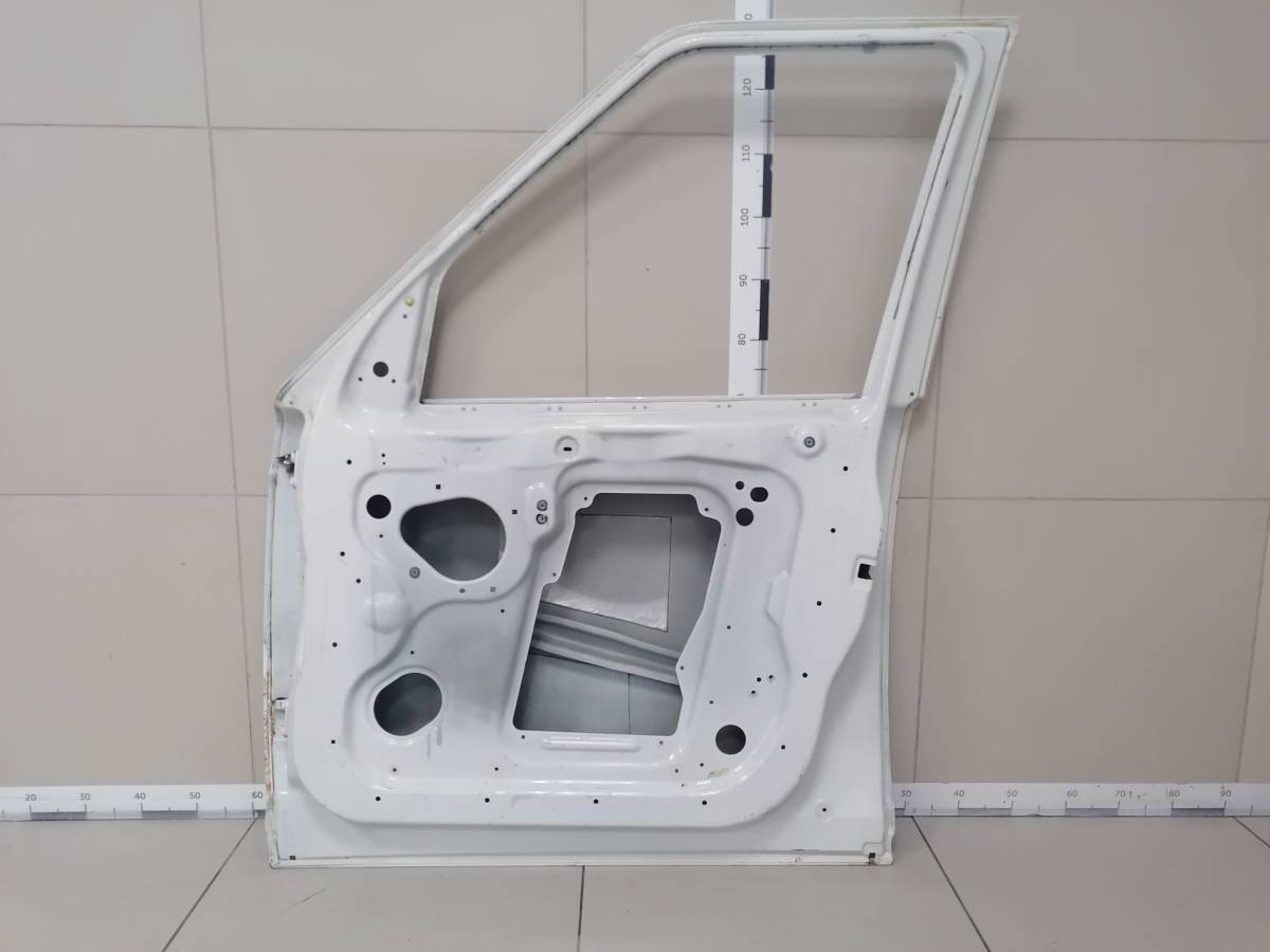 Дверь передняя правая Land Rover Discovery 3 2004-2009