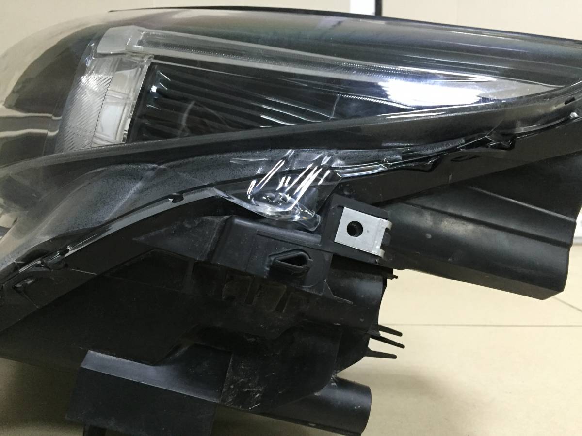 Фара левая Mazda  CX-9 2015-2022