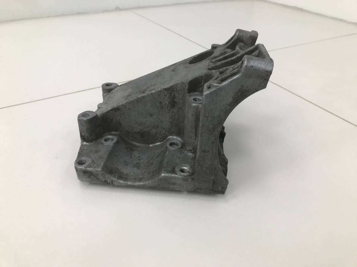 Кронштейн кондиционера Ford Focus 2 (DA) 2005-2008