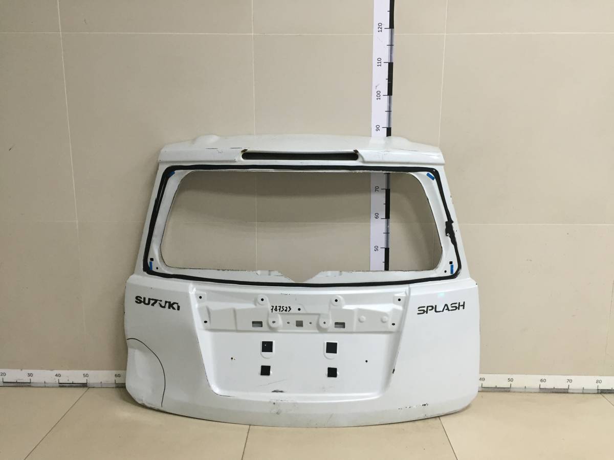 Дверь багажника Suzuki Splash 2008-2015