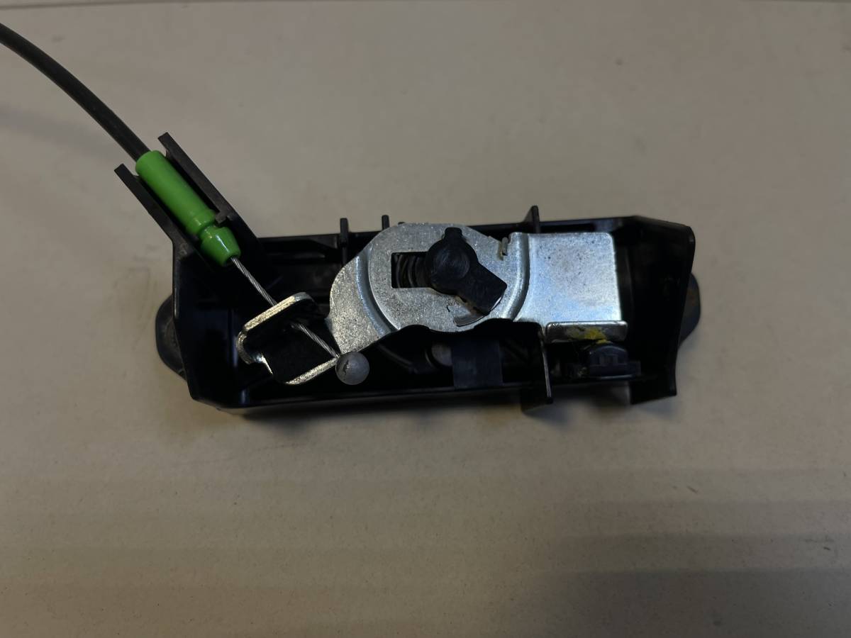 Ручка открывания багажника Toyota Noah (R60) 2001-2007