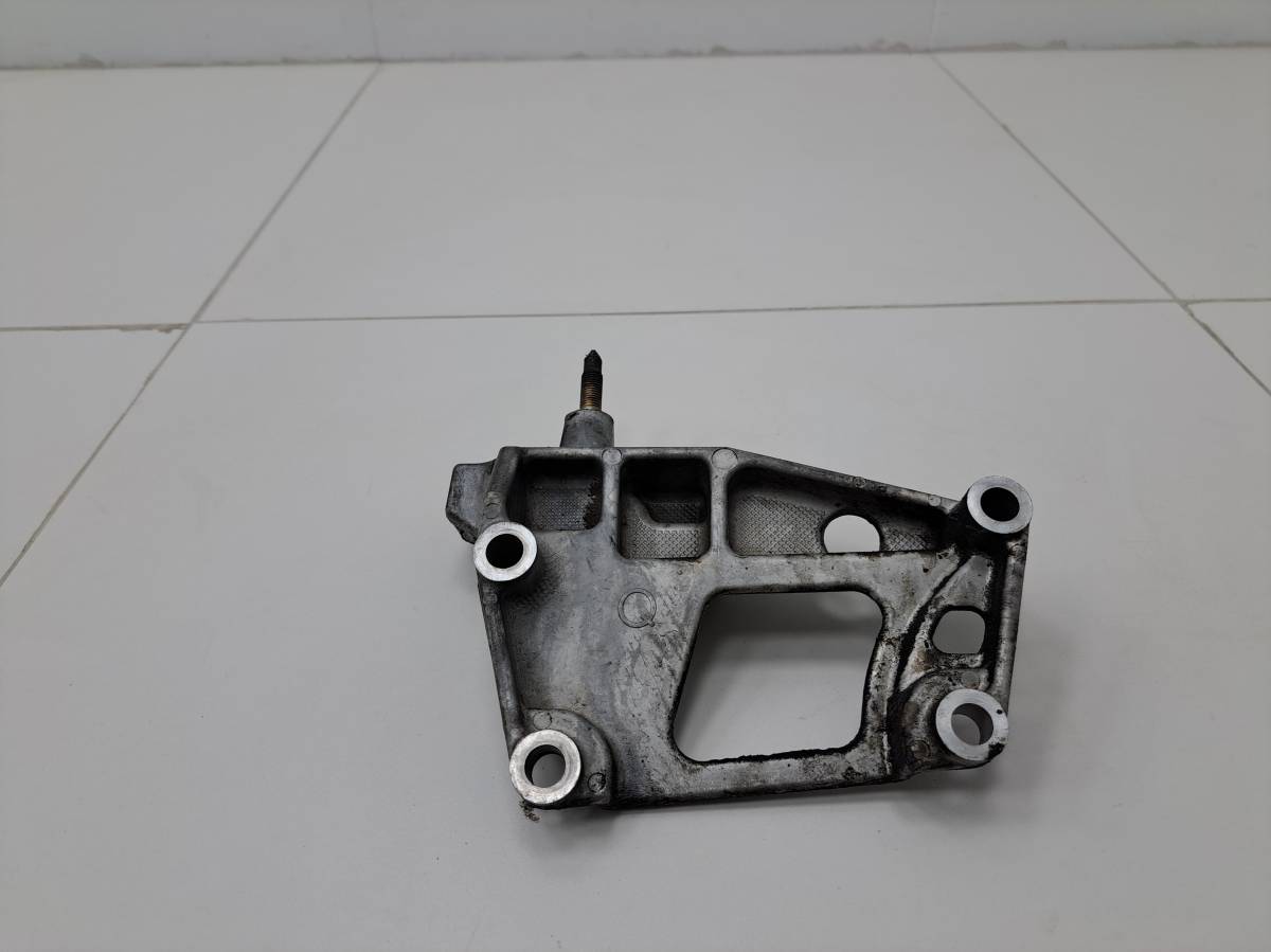 Кронштейн опоры двигателя Nissan X-Trail (T30) 2001-2006