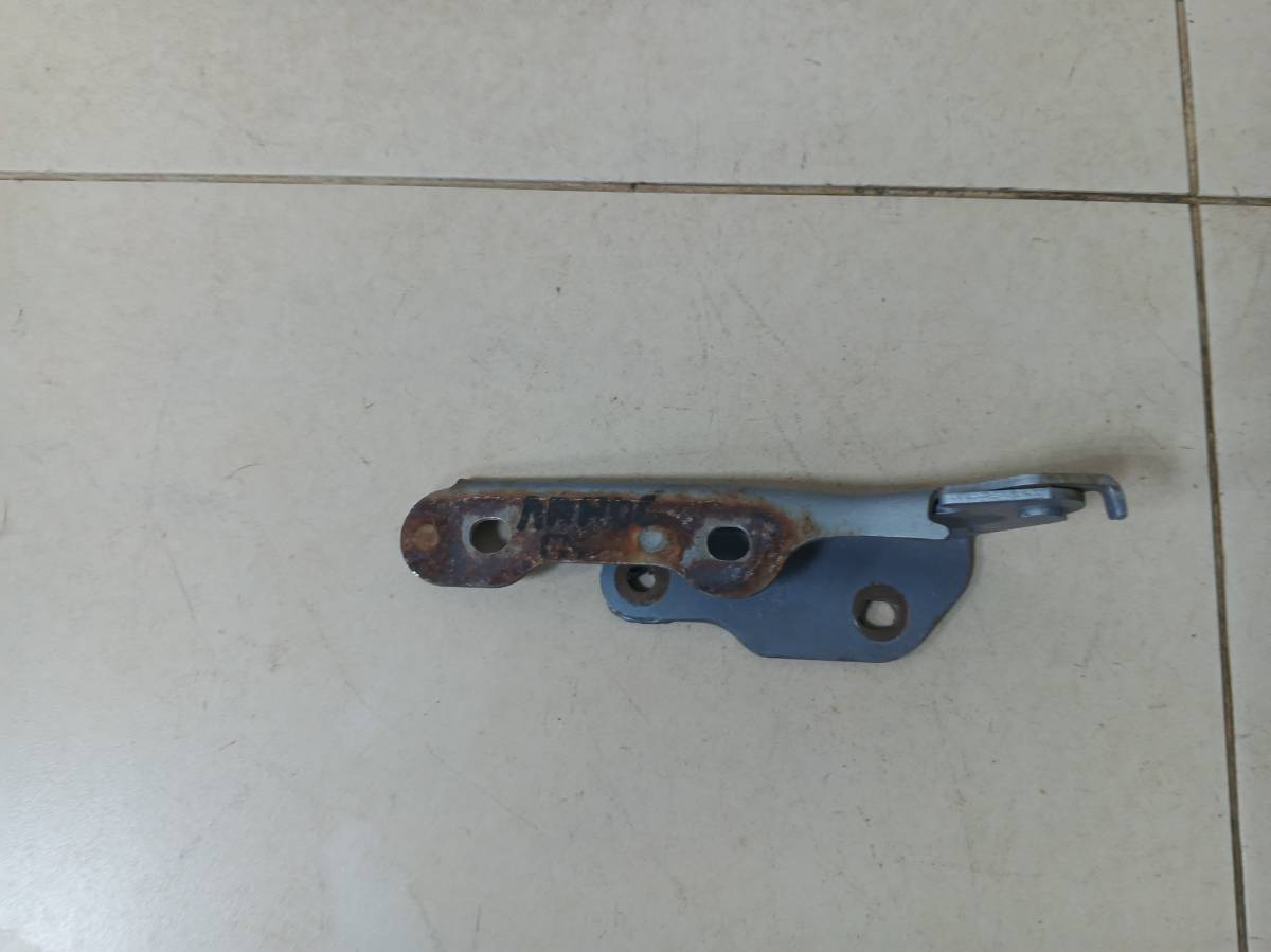 Петля капота правая Chevrolet Lanos (T100) 2004-2010