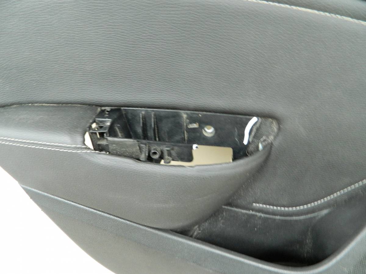 Обшивка двери задней левой Opel Astra J 2010-2017