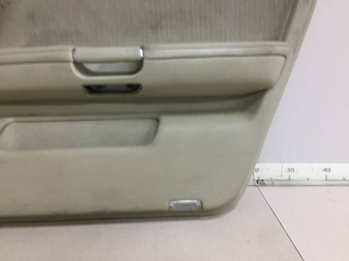Обшивка двери передней правой Nissan Fuga Y50 2004-2009