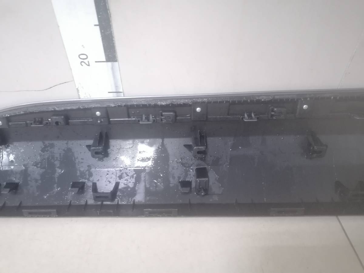 Накладка двери передней правой Geely Atlas FX11 2023