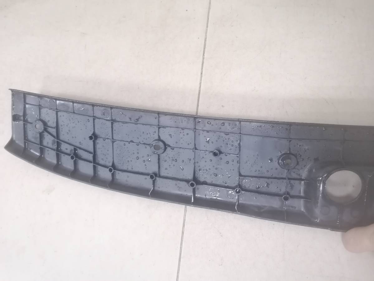 Накладка замка багажника Toyota Probox NSP160 2014
