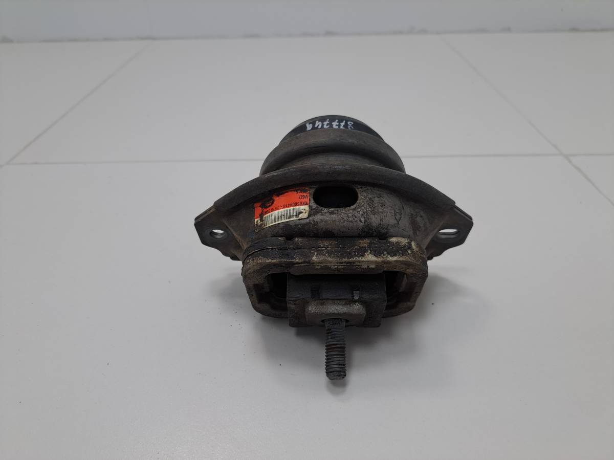 Опора двигателя Land Rover Discovery 3 2004-2009