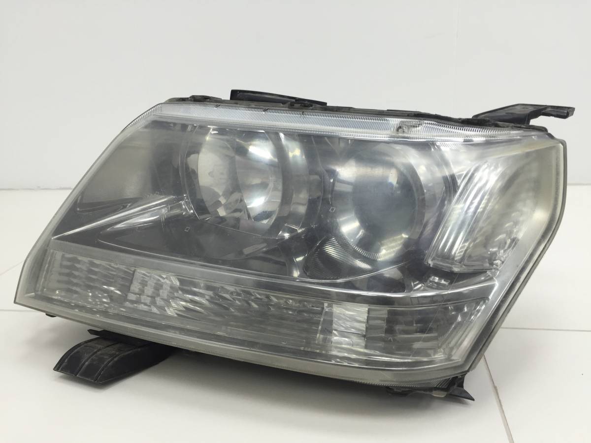 Фара левая Suzuki Grand Vitara 2005-2015