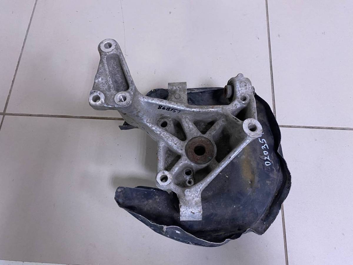 Кулак поворотный задний левый Volkswagen Passat B6 2005-2010 Кулак поворотный задний левый Volkswagen Passat B6 2005-2010