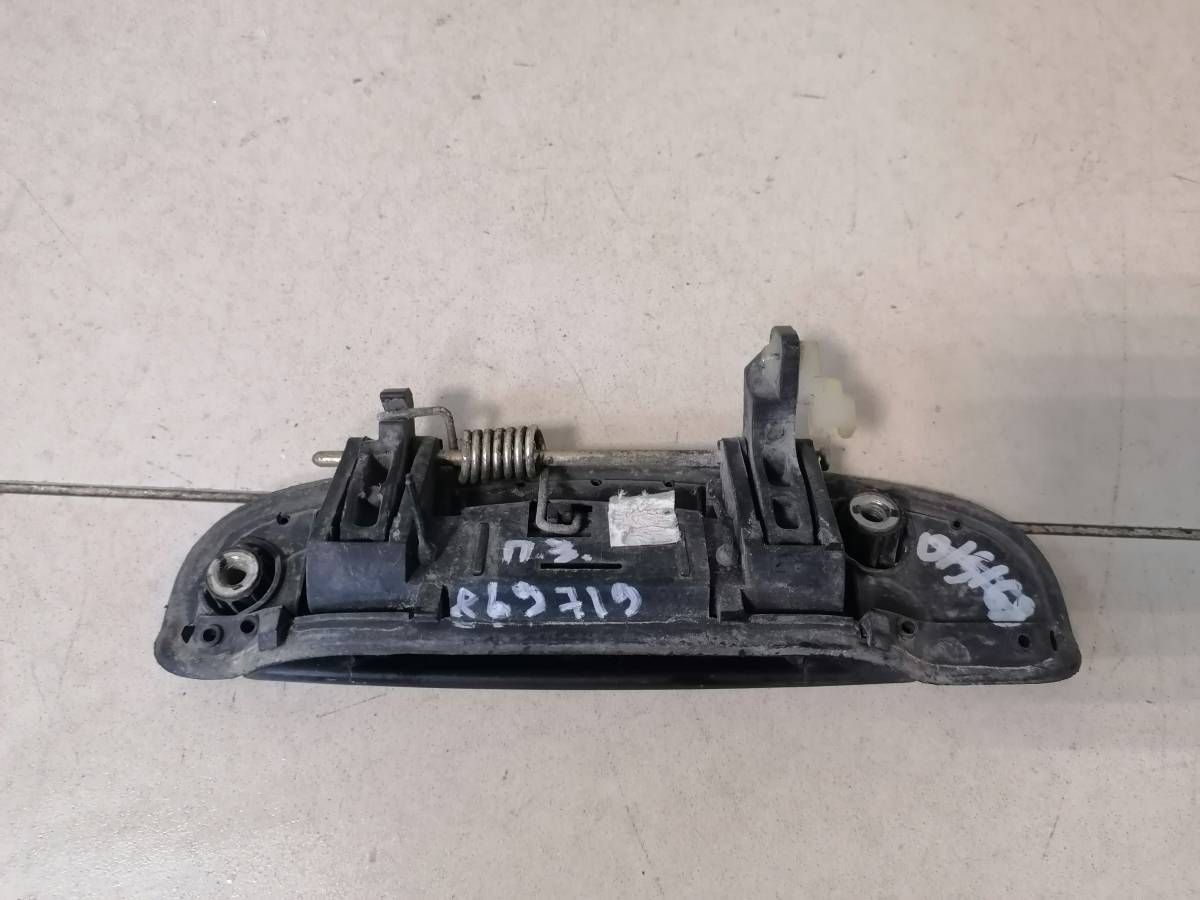 Ручка двери задней наружная правая Hyundai Getz 2002-2010