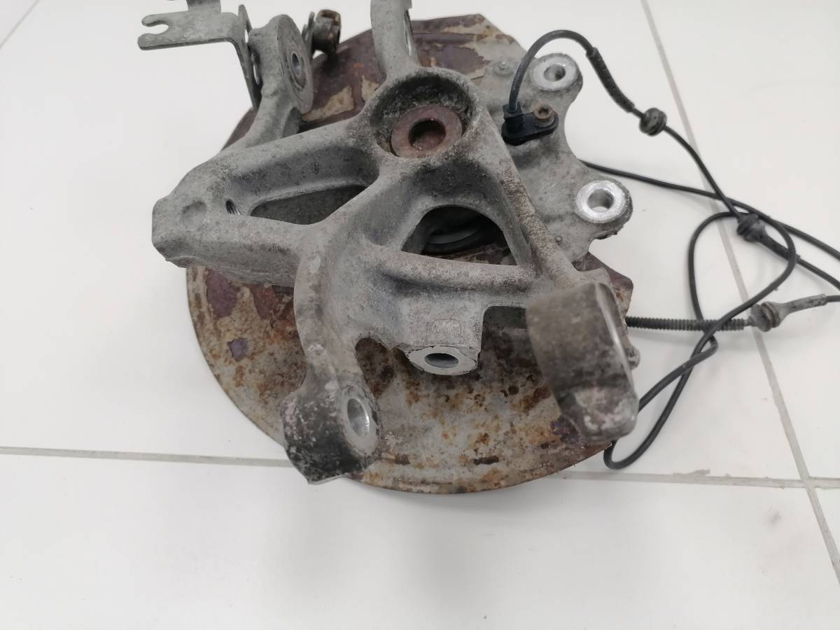 Кулак поворотный задний правый Peugeot 407 2004-2010