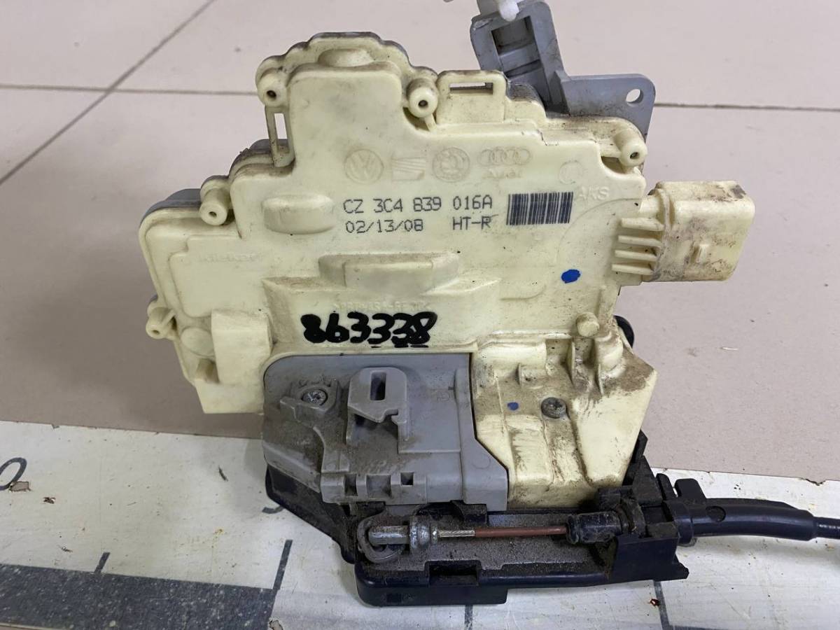 Замок двери задней правой Volkswagen Passat B6 2005-2010