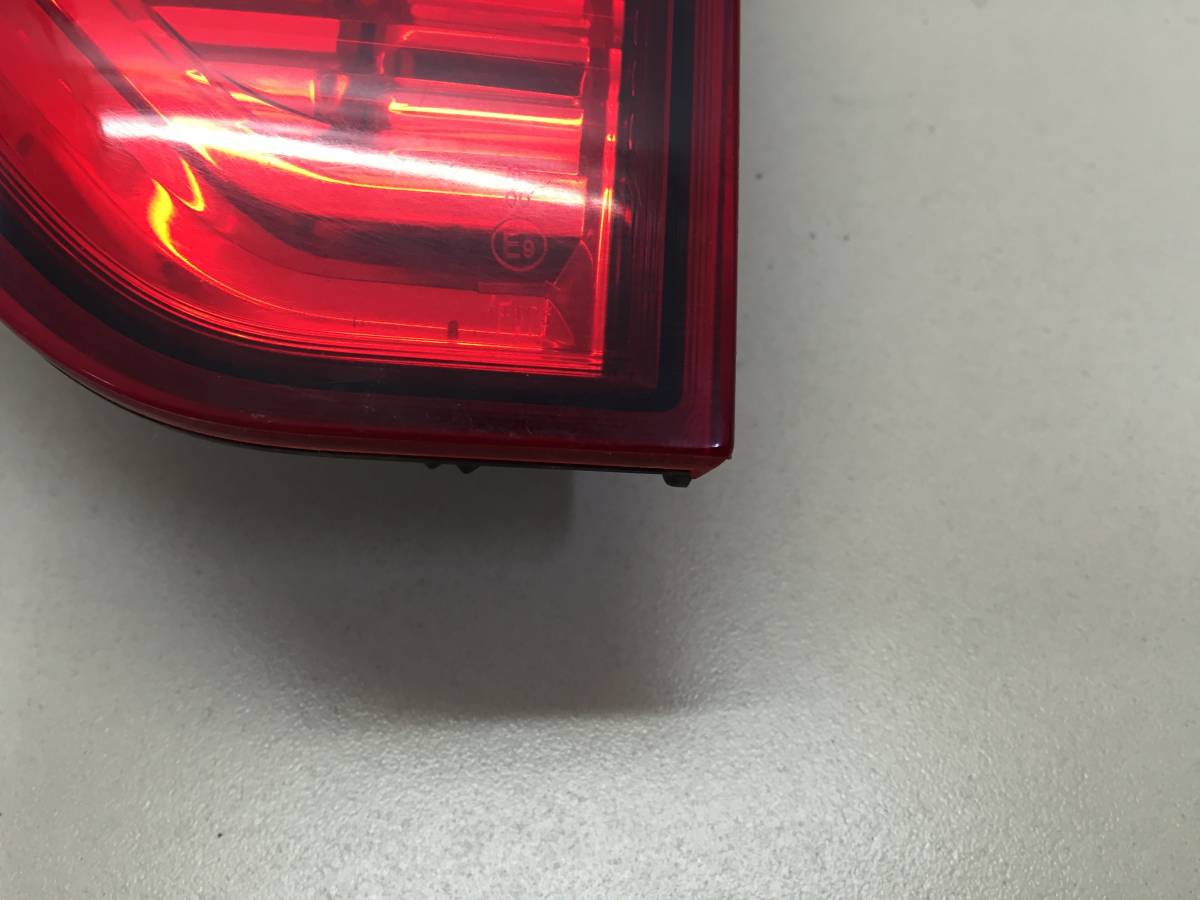 Фонарь задний внутренний правый Nissan Terrano (D10) 2014>