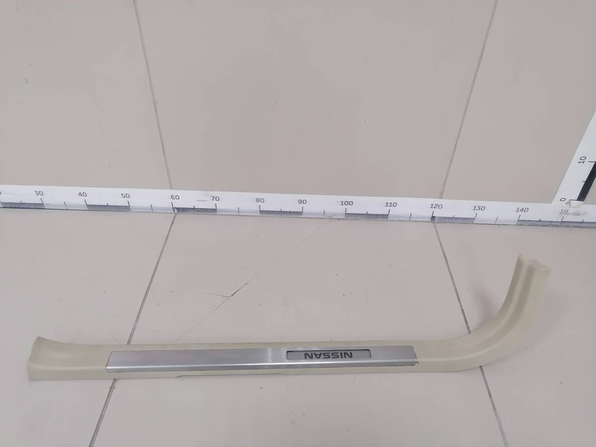 Накладка порога (внутренняя) Nissan Fuga Y50 2004-2009