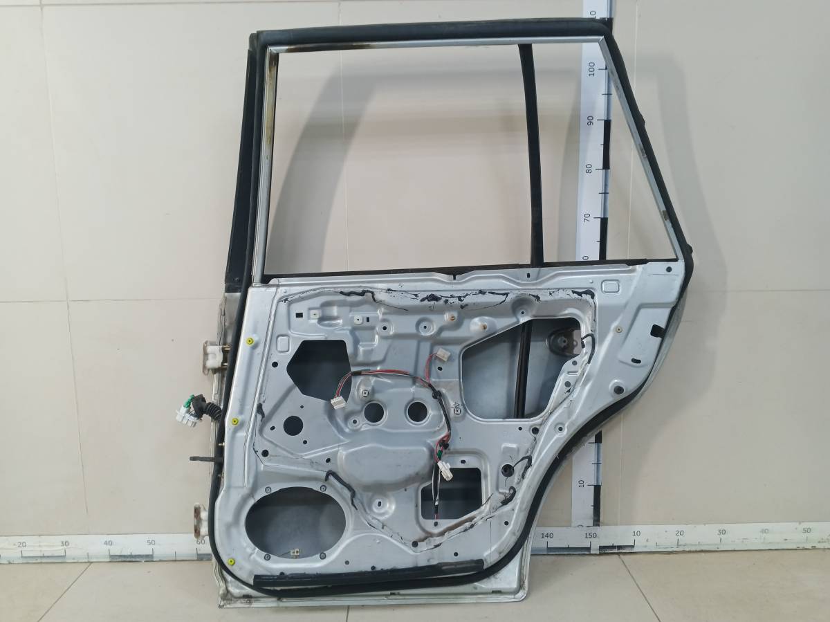 Дверь задняя правая Mazda Capella (GF, GW) 1997-2002