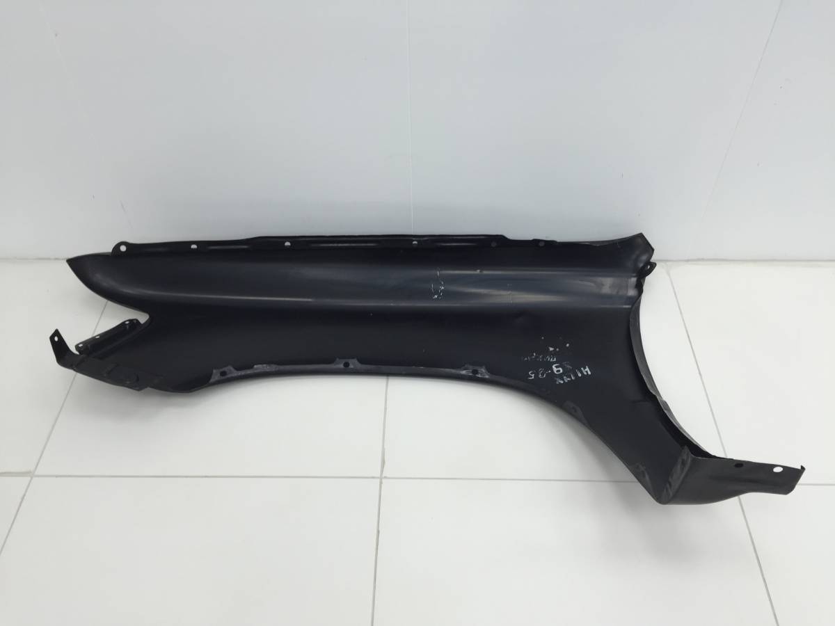 Крыло переднее правое Toyota Hilux Surf (N130) 1989-1995