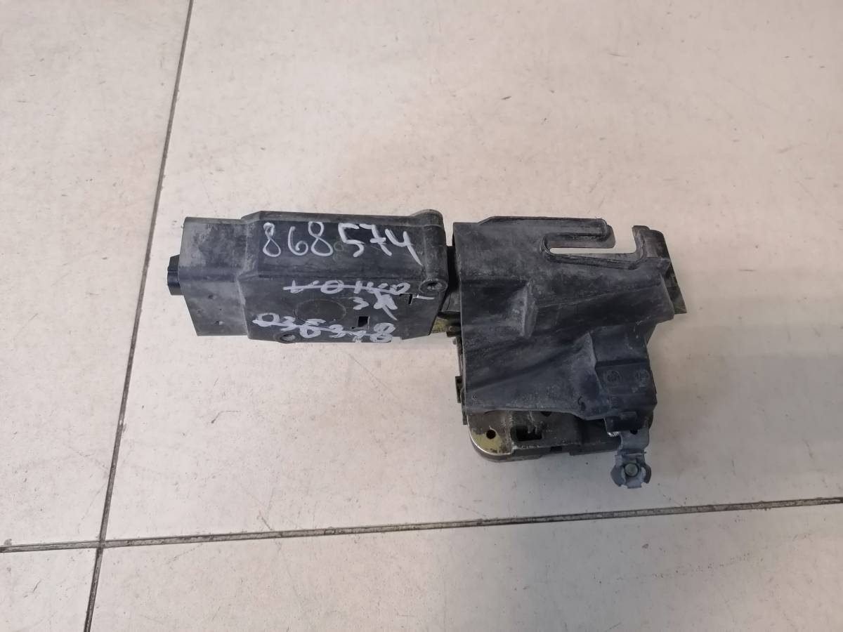 Замок двери задней левой Volvo S40 1995-2004