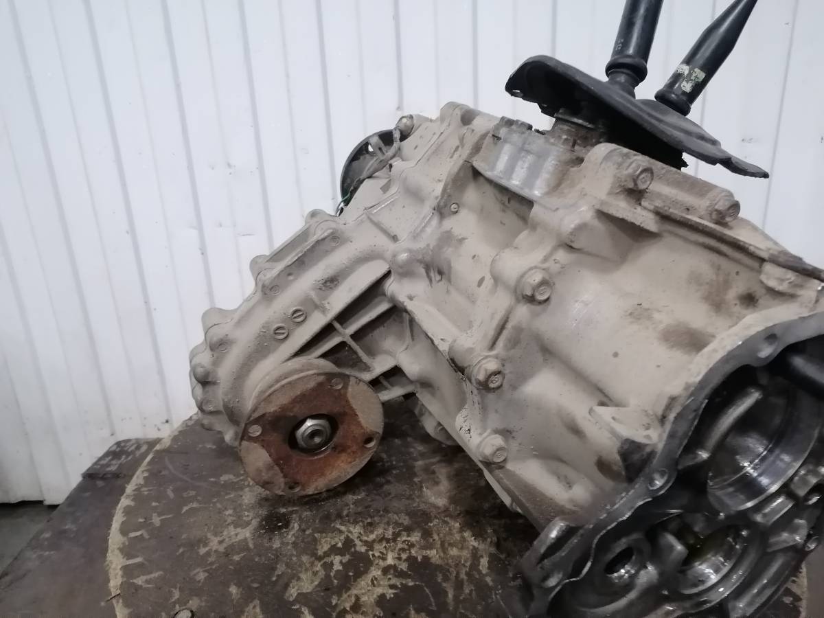 Коробка раздаточная Mazda BT-50 2006-2012 Коробка раздаточная Mazda BT-50 2006-2012