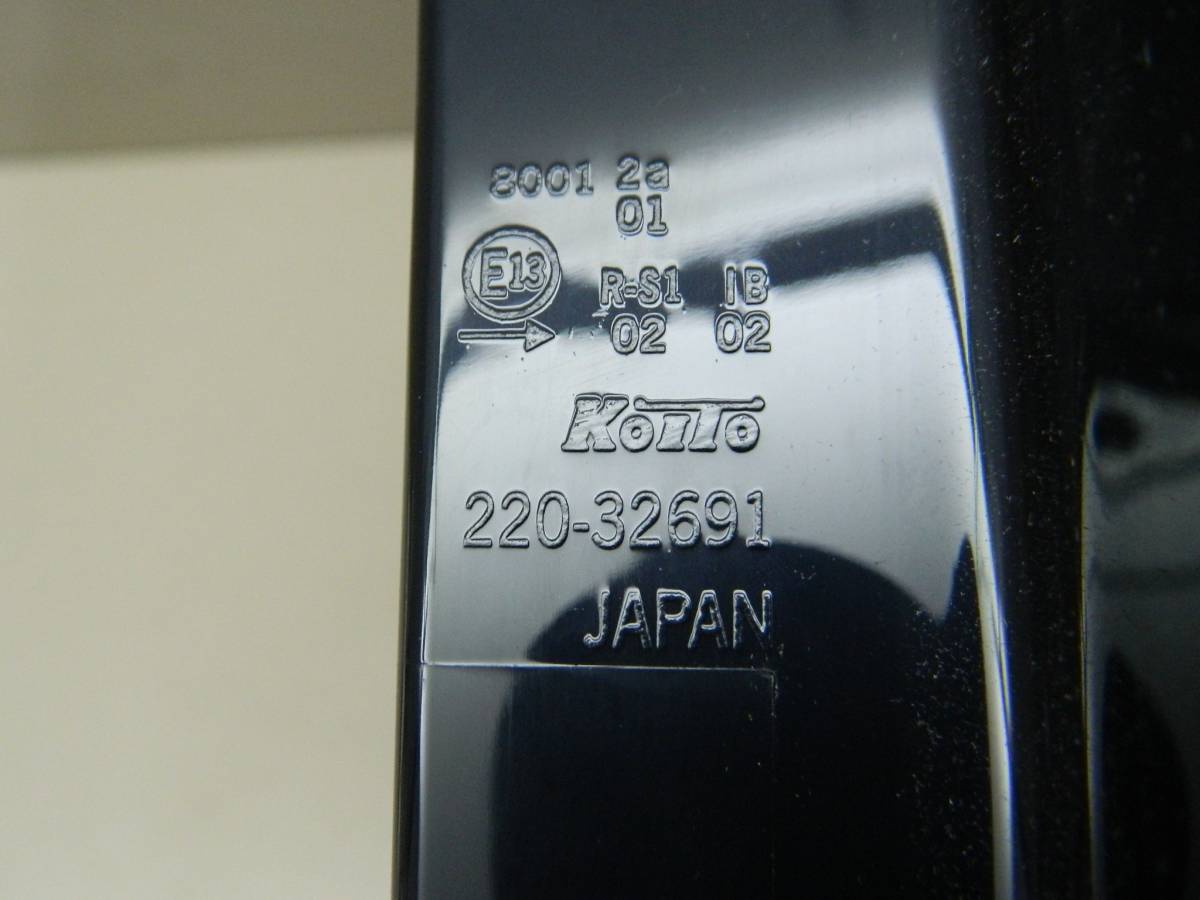 Фонарь задний правый Suzuki Liana 2001-2007