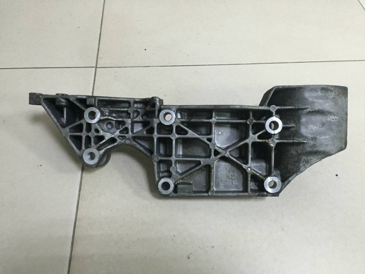 Кронштейн генератора Skoda Octavia (A4 1U-) 2000-2011