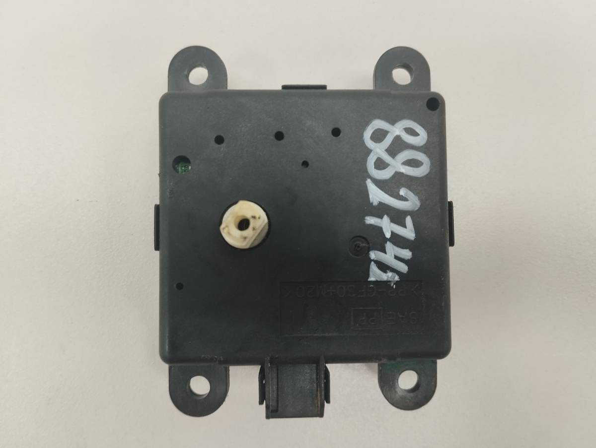 Моторчик заслонки печки Nissan Qashqai (J10) 2006-2013