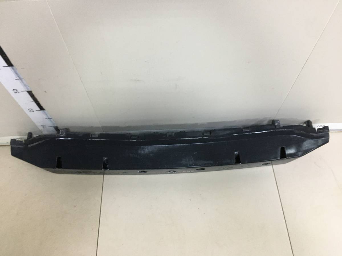 Наполнитель переднего бампера Volvo XC60 2008-2017