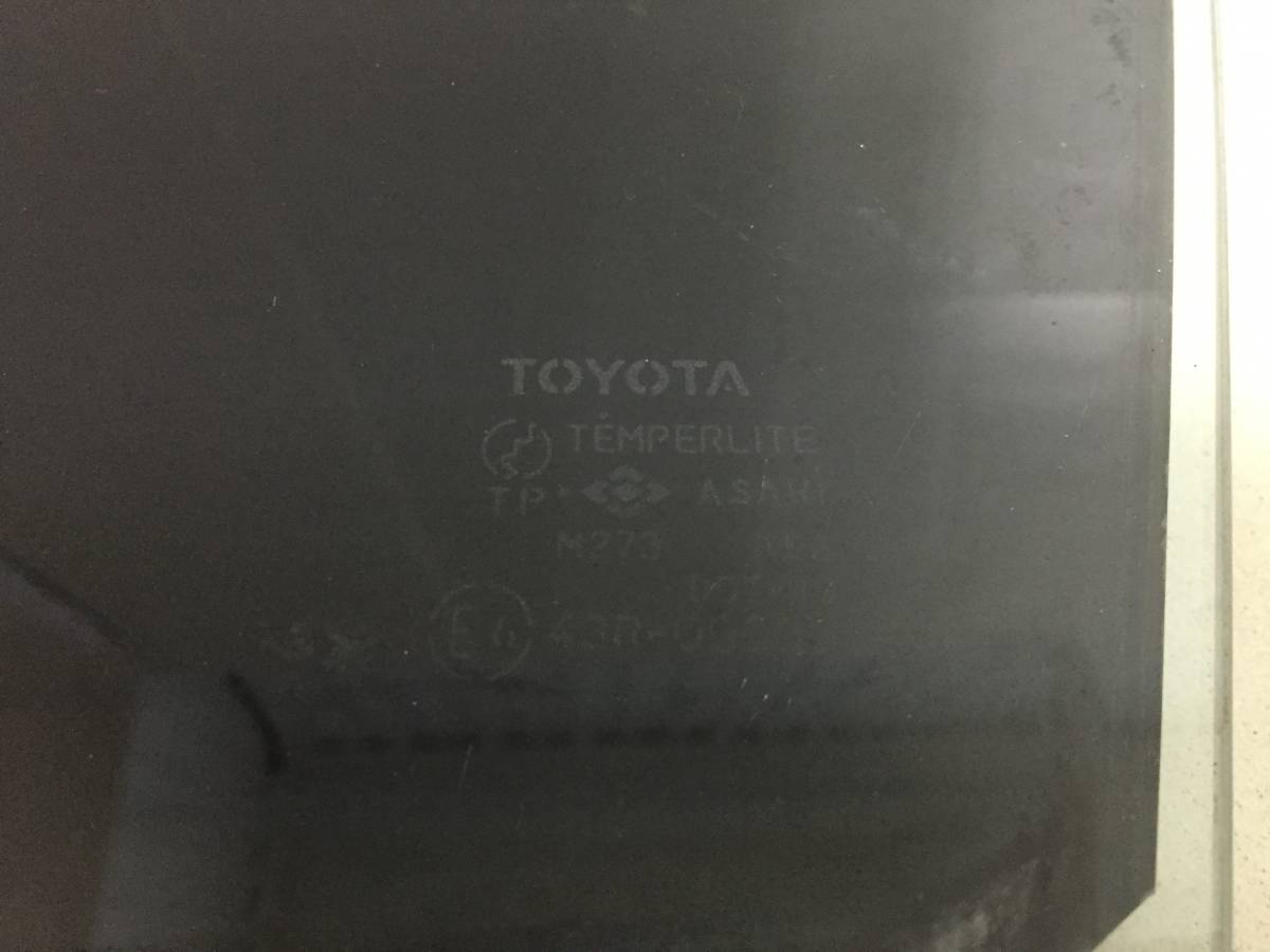 Стекло двери передней левой Toyota Corona (T190) 1992-1996