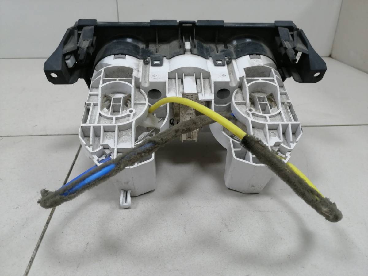 Блок управления отопителем Mazda Mazda 3 (BL) 2009-2013