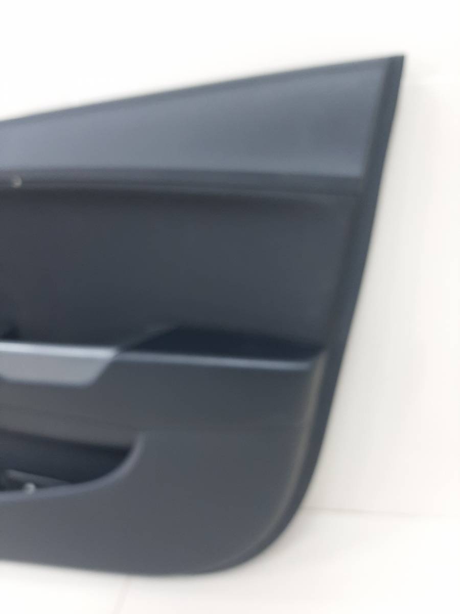 Обшивка двери передней правой Kia Rio 3 (UB) 2011-2017