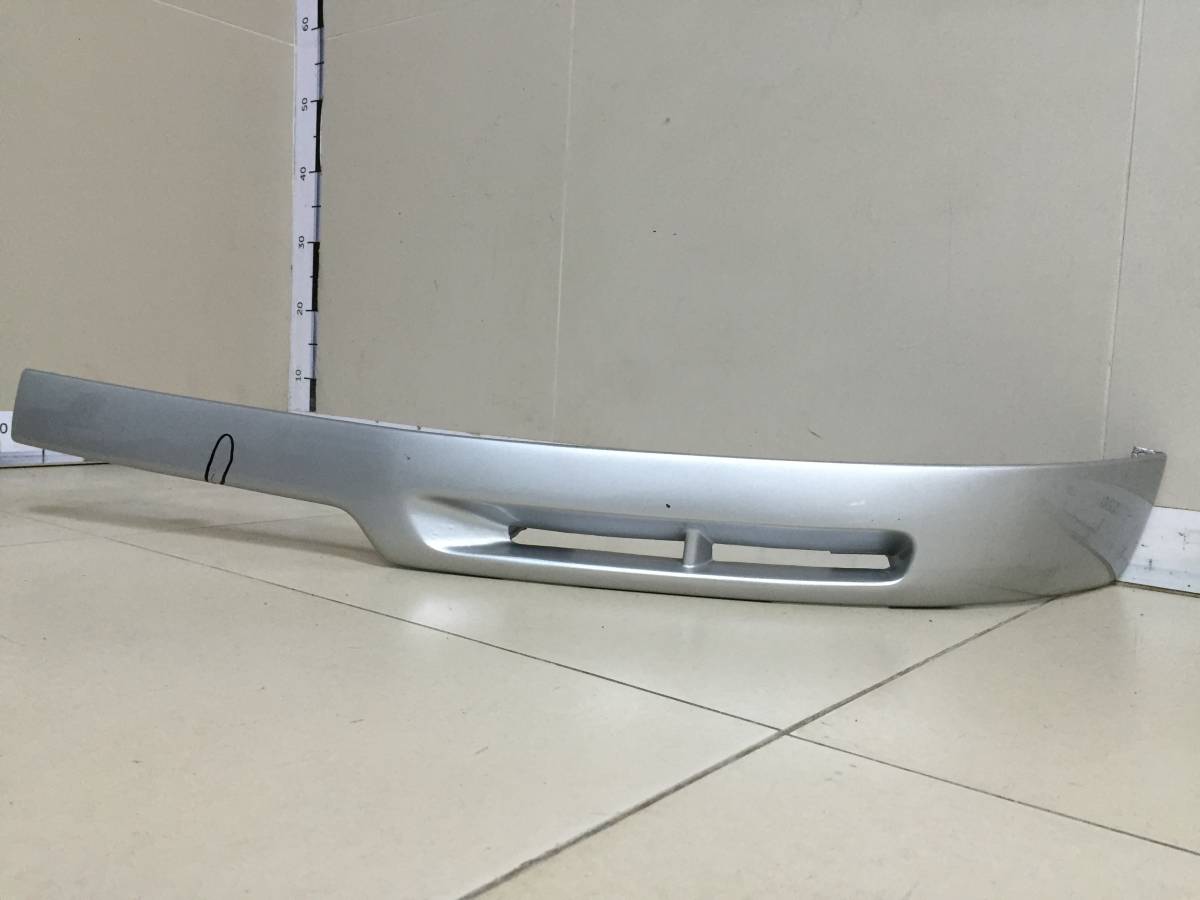 Накладка переднего бампера левая Toyota Noah (R60) 2001-2007