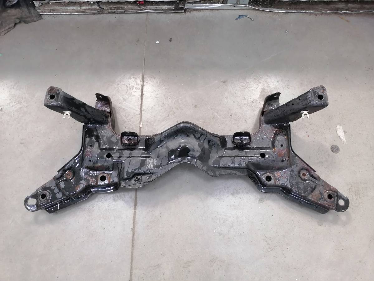 Балка подмоторная Ford Fiesta 1996-2001