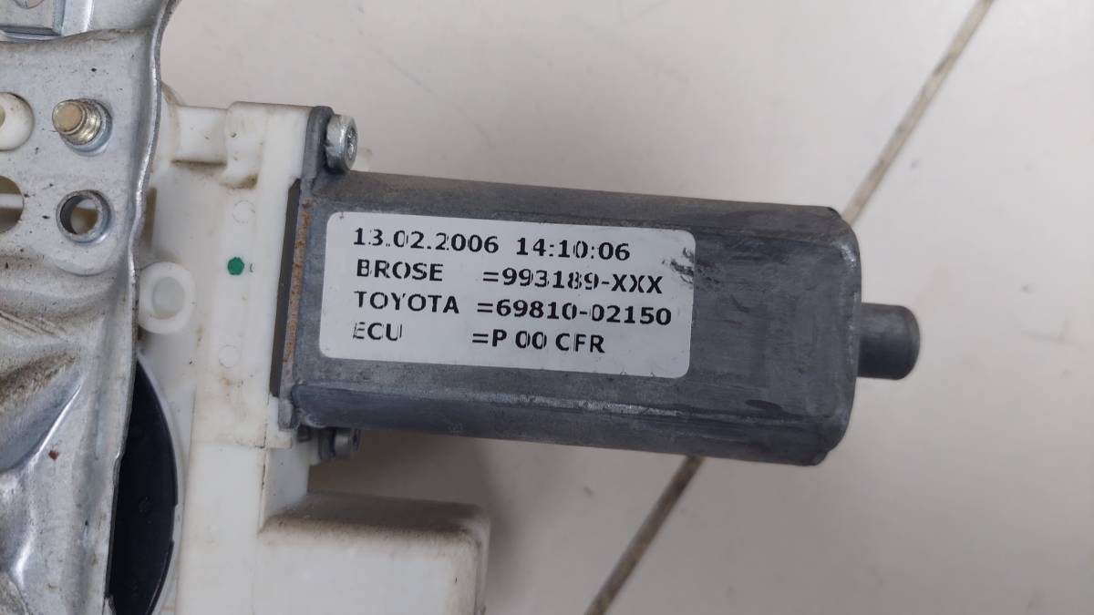 Стеклоподъемник электр. передний правый Toyota Corolla E120 2001-2007