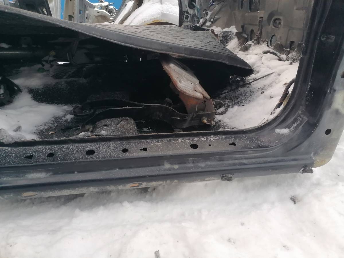 Порог со стойкой правый Suzuki Liana 2001-2007