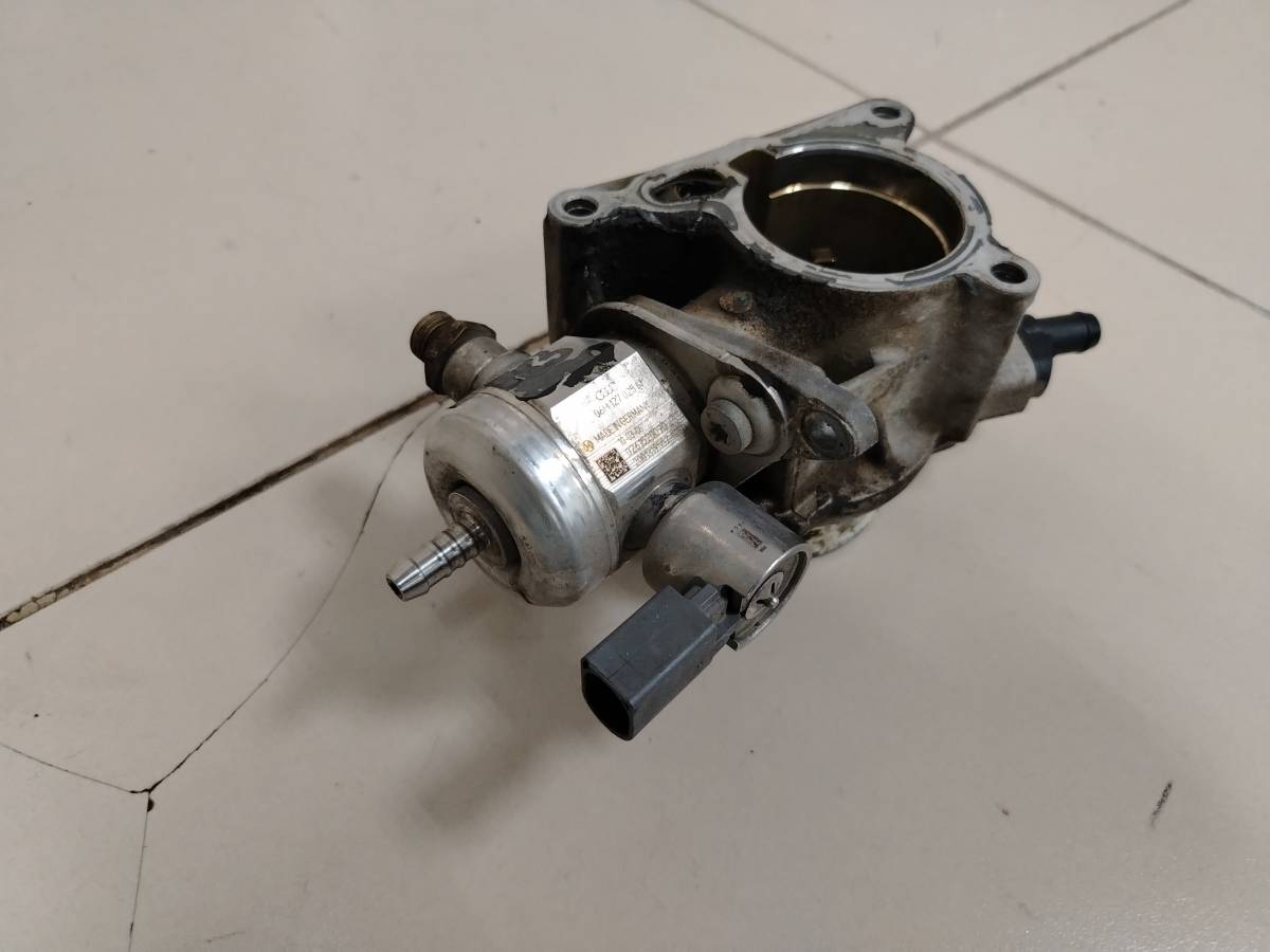 Насос вакуумный Volkswagen Passat B6 2005-2010