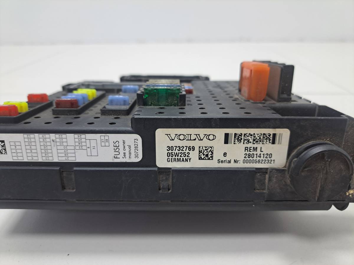 Блок предохранителей Volvo S60 (RS, RH) 2000-2009