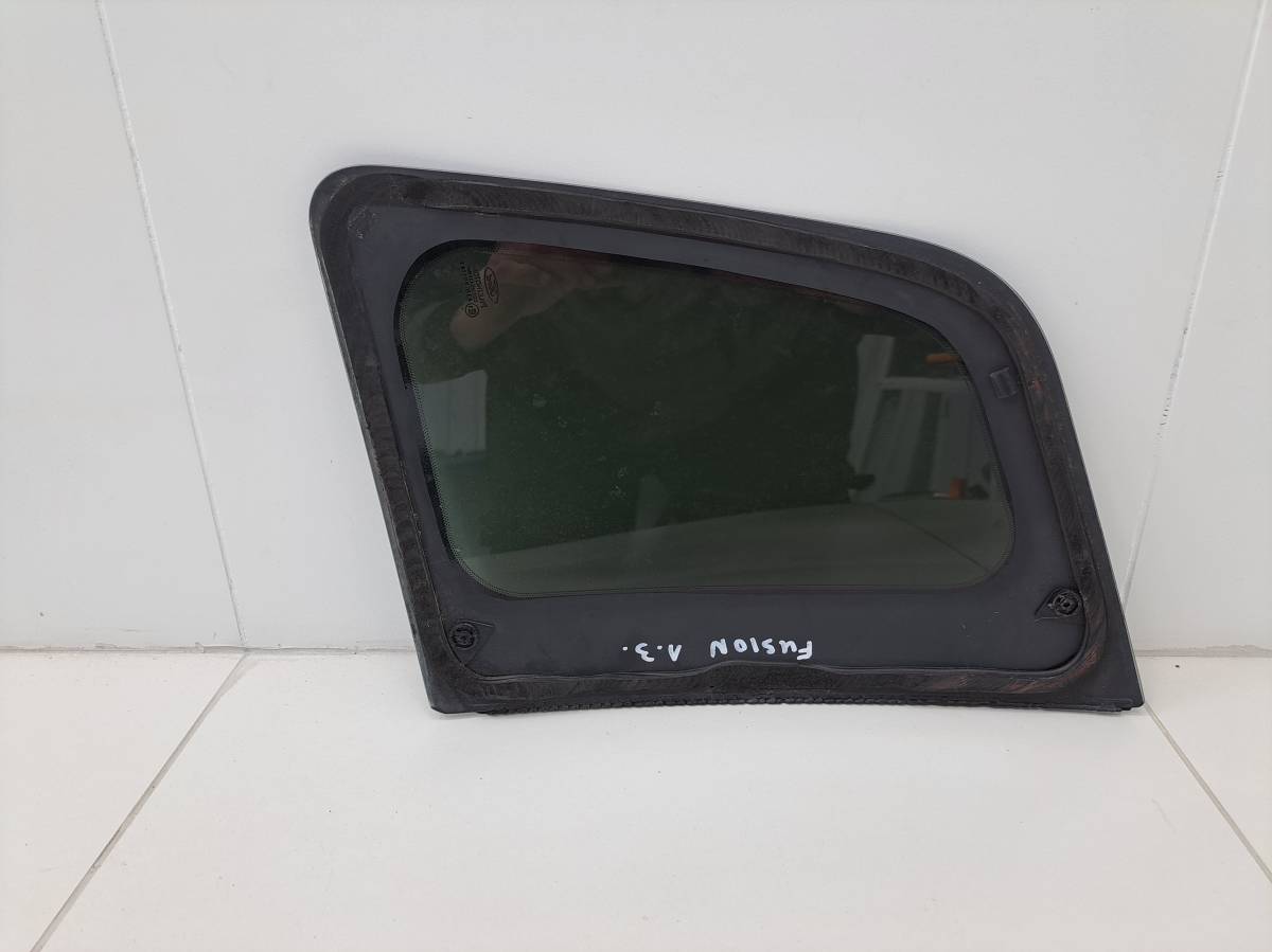 Стекло кузовное глухое левое Ford Fusion (JU) 2002-2012
